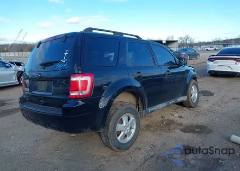 2010 Ford Escape Xlt from USA, damaged, VIN 1FMCU0D70AKB00836